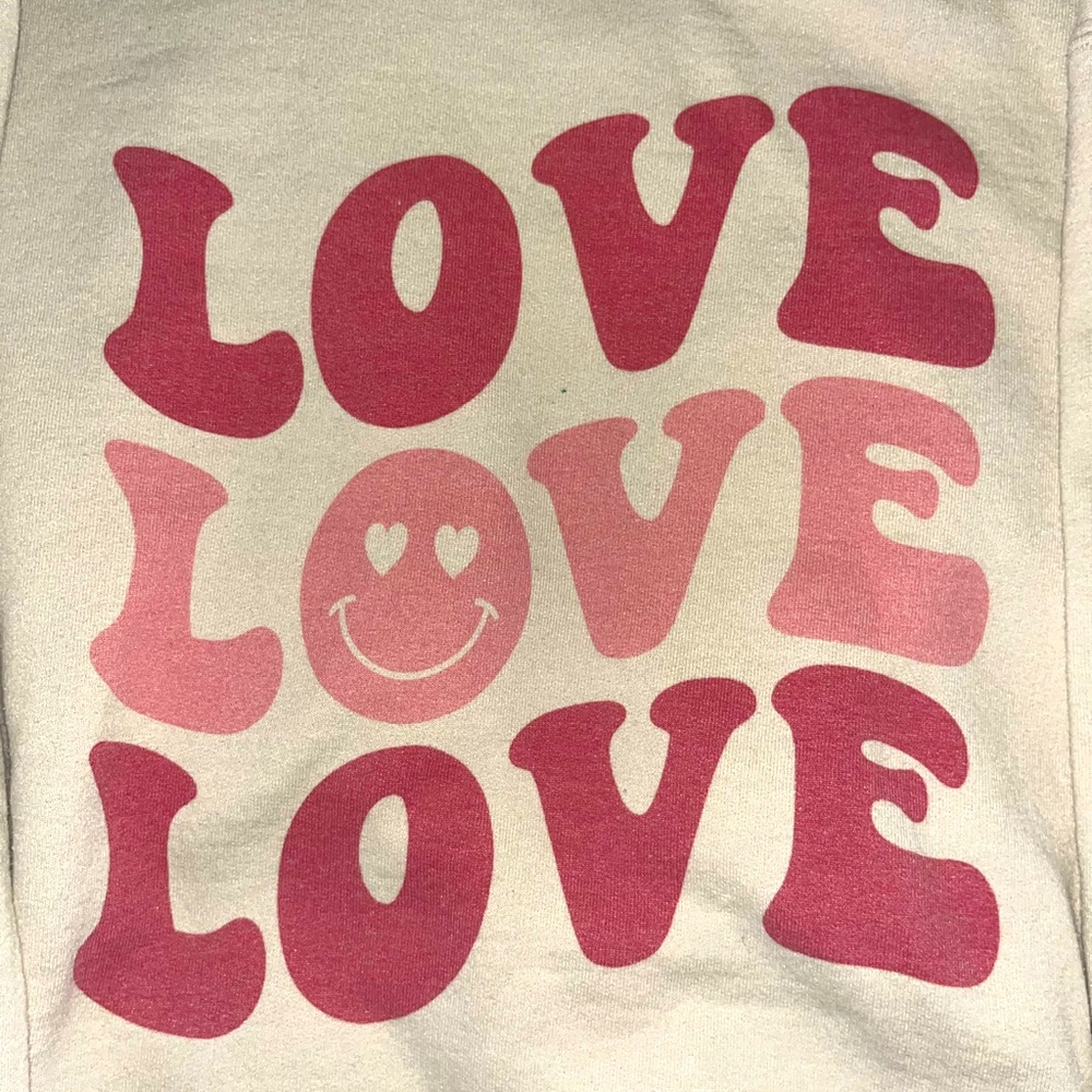 “Love Love Love” boutique sweatshirt, size M